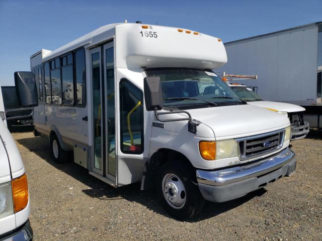 FORD ECONOLINE 2007 white cutaway gas 1FDXE45S97DB29919 photo #1