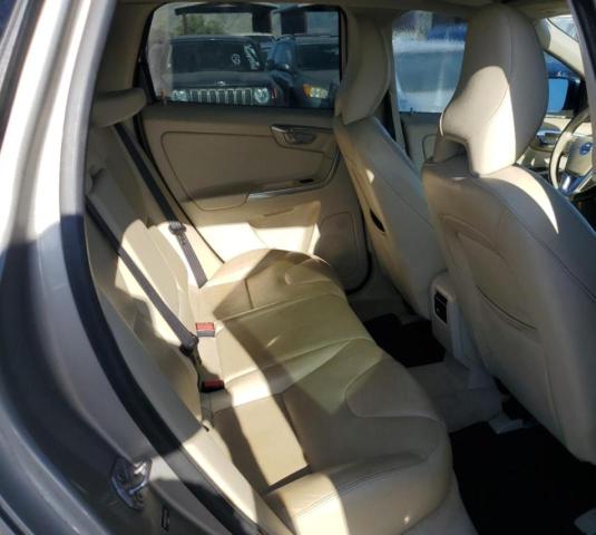 2015 VOLVO XC60 T5 PR YV440MDK3F2759501