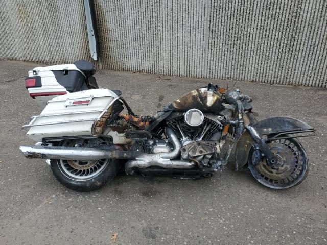 HARLEY-DAVIDSON FLHTCU ULT