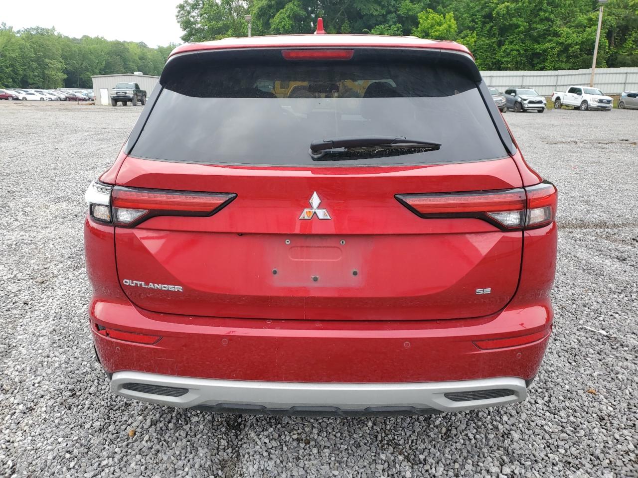 MITSUBISHI OUTLANDER SE