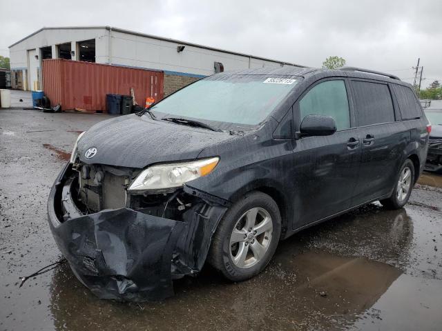 TOYOTA SIENNA LE