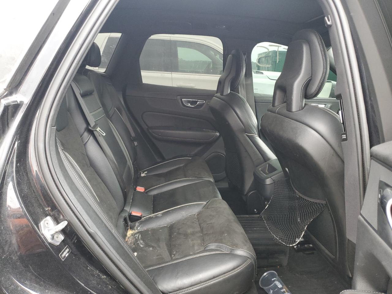 VOLVO XC60 T6 R-DESIGN