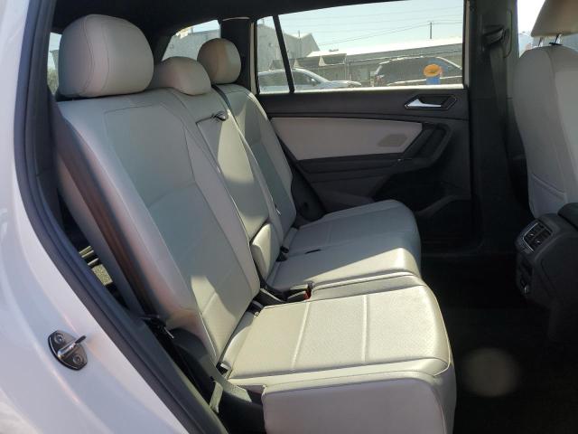 2018 VOLKSWAGEN TIGUAN SE - 3VV2B7AX9JM205260