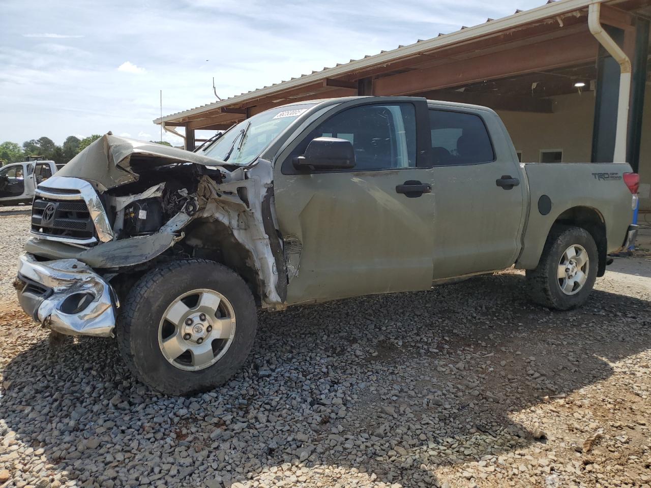 TOYOTA TUNDRA CREWMAX SR5