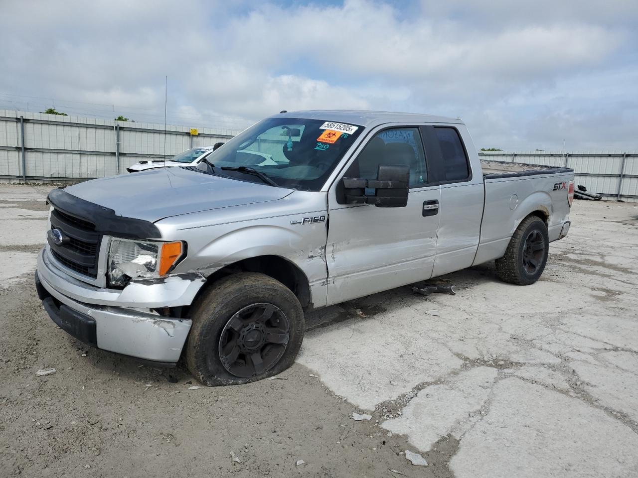 FORD F-150 SUPER CAB