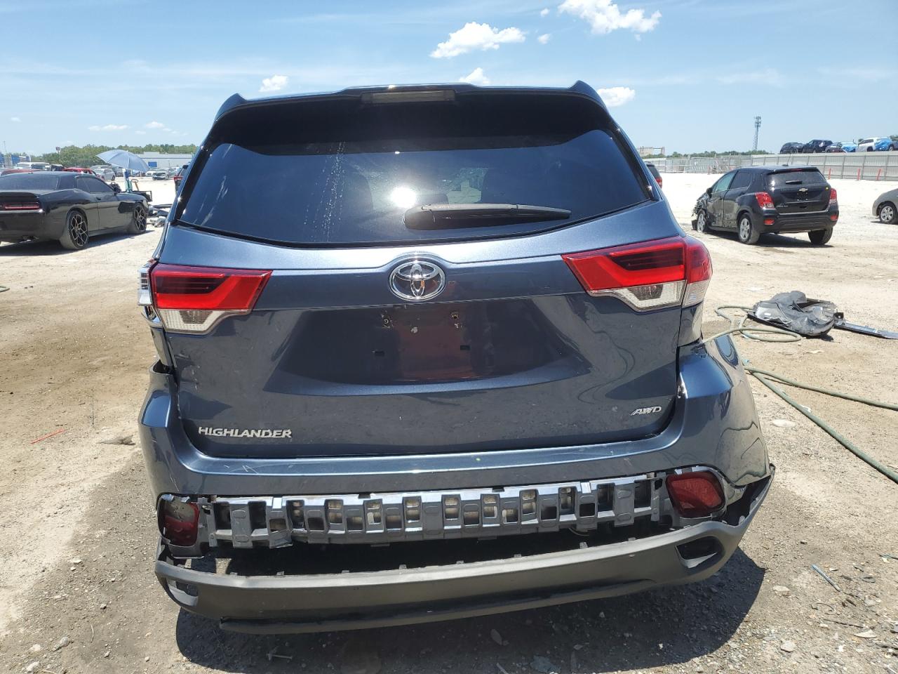 TOYOTA HIGHLANDER LE