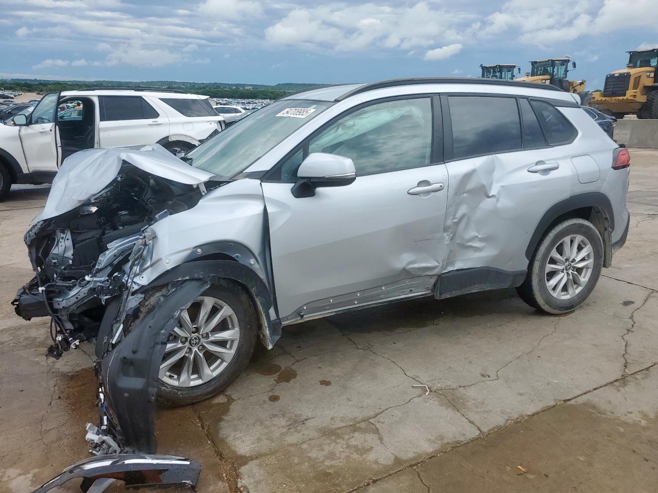 TOYOTA COROLLA CROSS LE