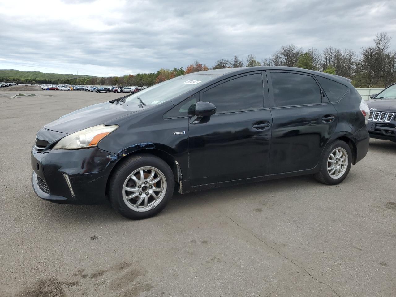 TOYOTA PRIUS V