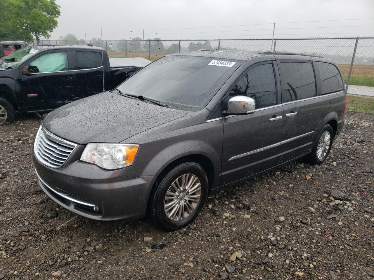 CHRYSLER TOWN & COUNTRY TOURING L
