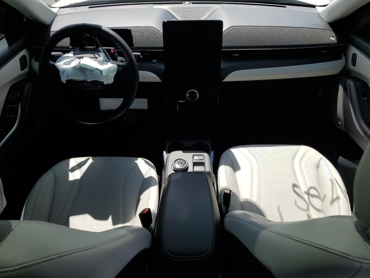 FORD MUSTANG PREMIUM