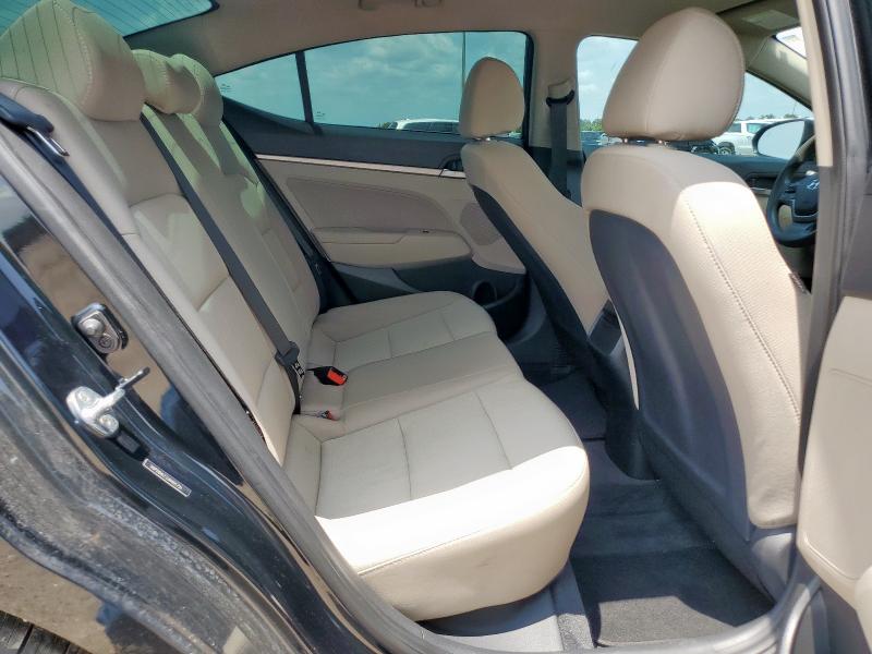 2018 HYUNDAI ELANTRA SE - 5NPD84LF2JH401751