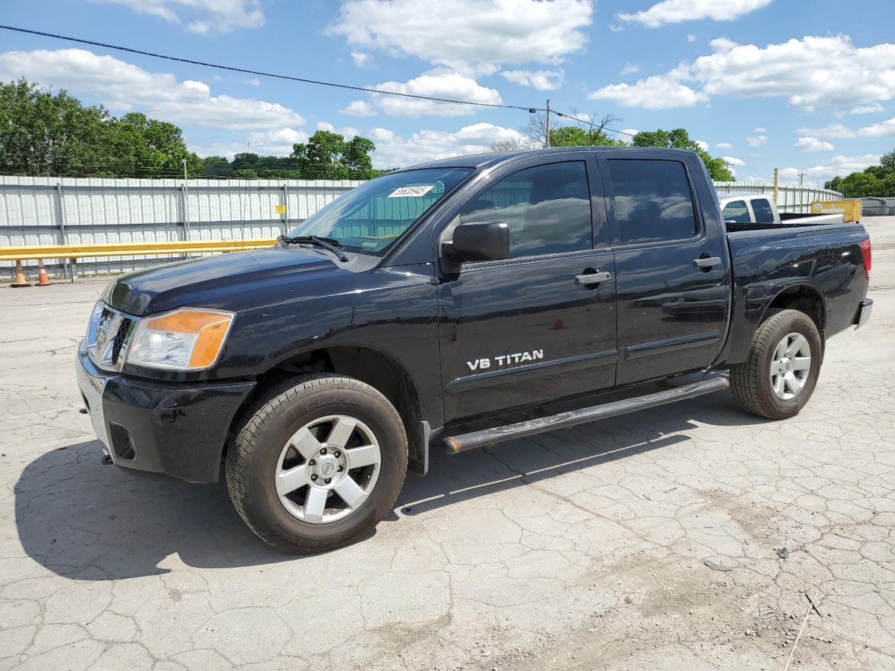 NISSAN TITAN S