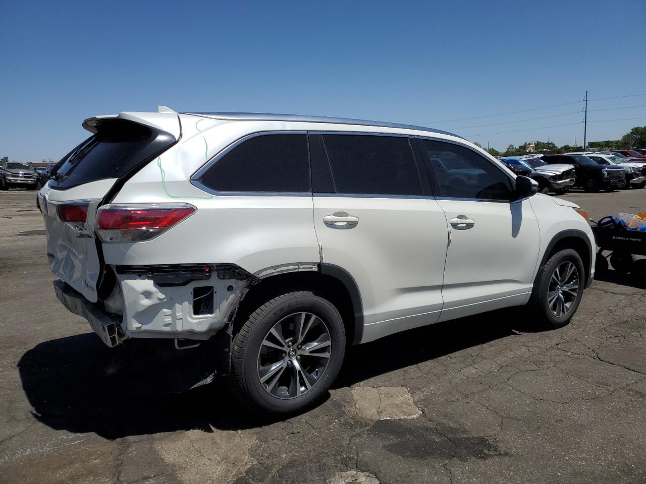 TOYOTA HIGHLANDER XLE