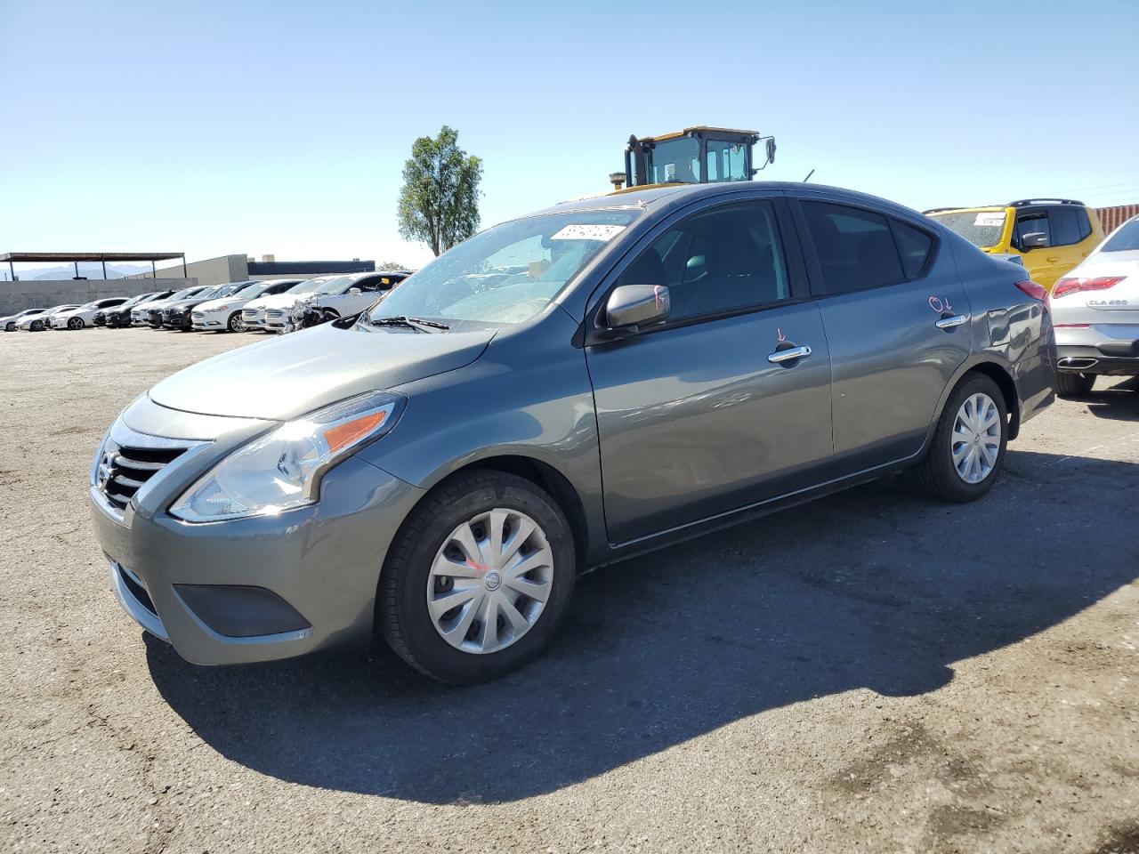 NISSAN VERSA S