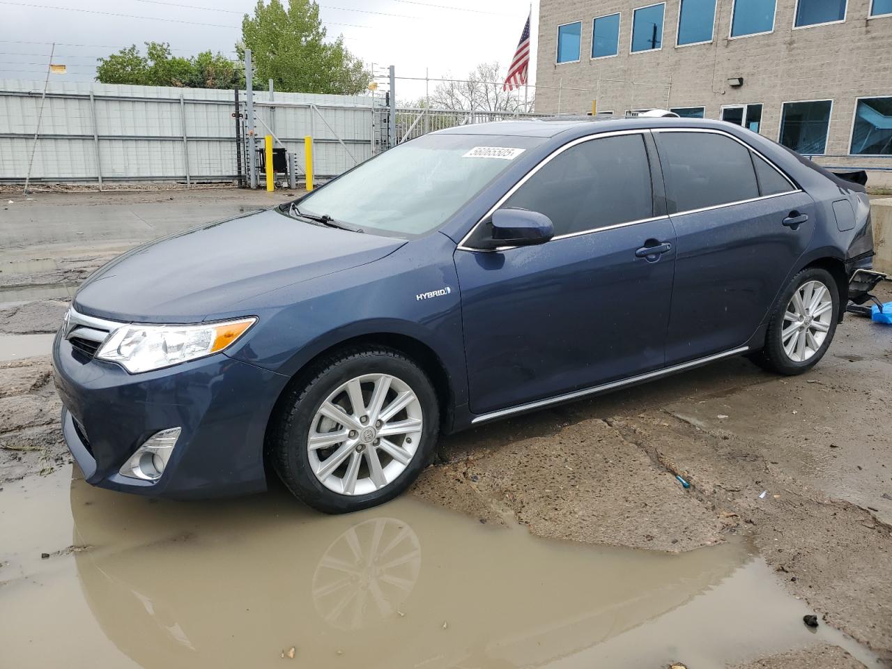 TOYOTA CAMRY HYBRID