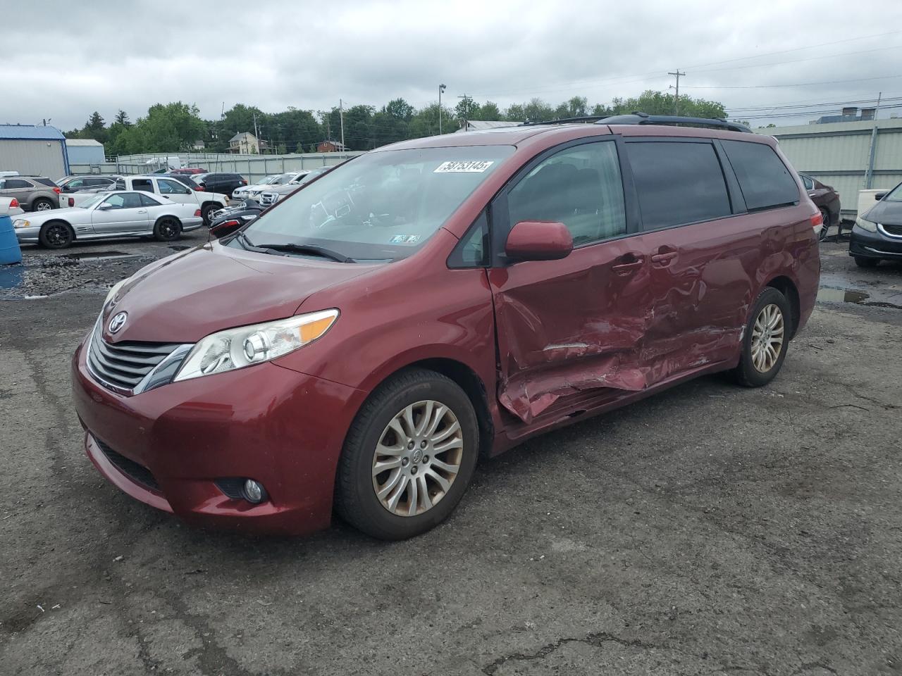 TOYOTA SIENNA XLE