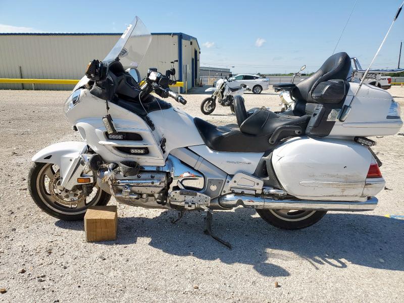 HONDA GL1800 2008 white  gas 1HFSC47F28A709560 photo #4