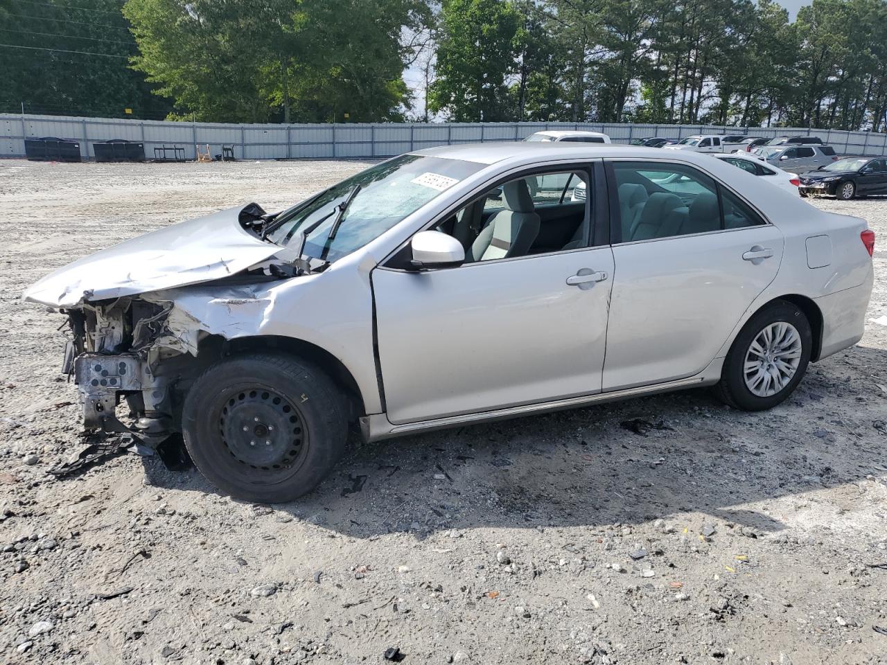 TOYOTA CAMRY BASE
