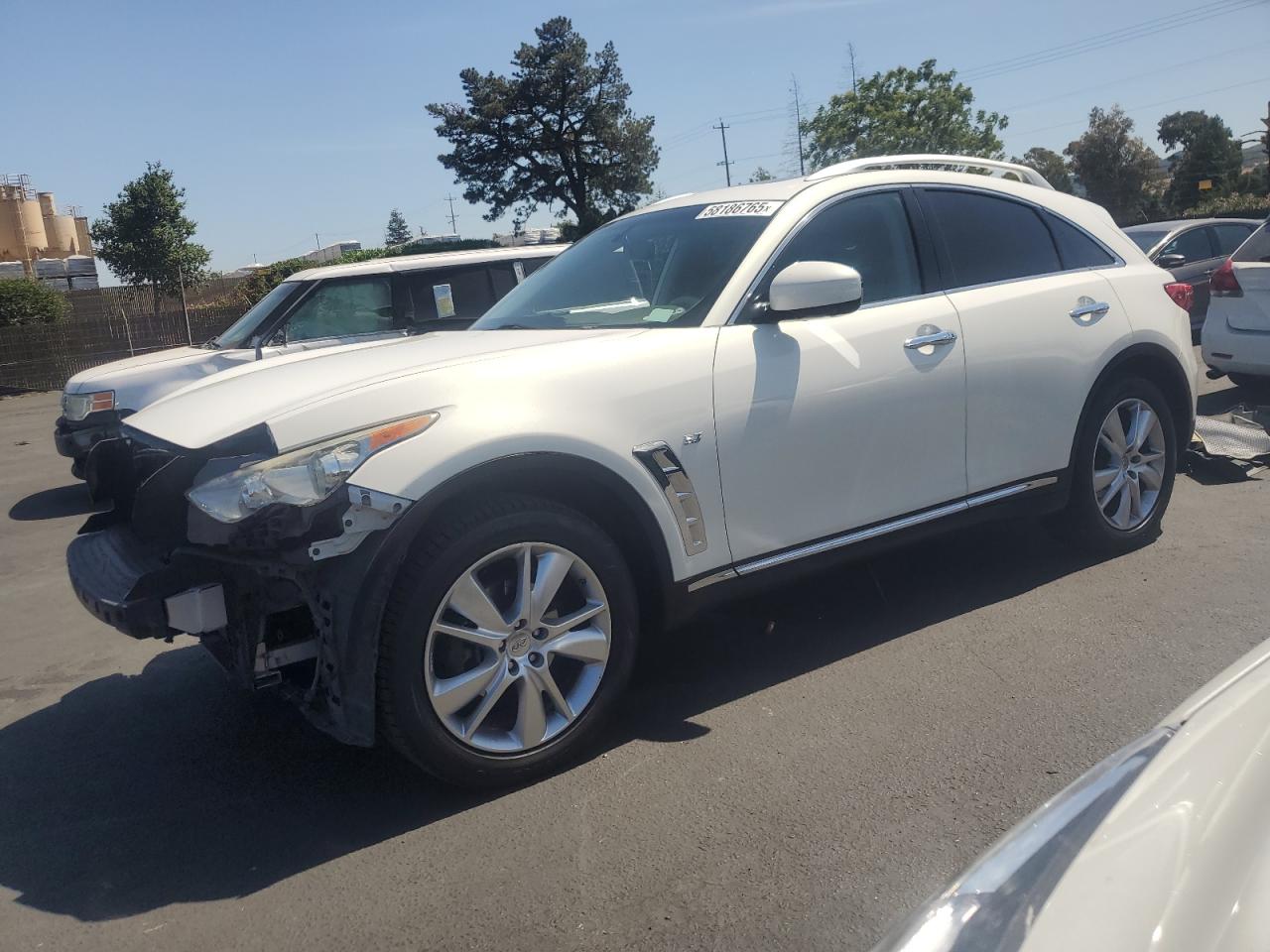 INFINITI QX70