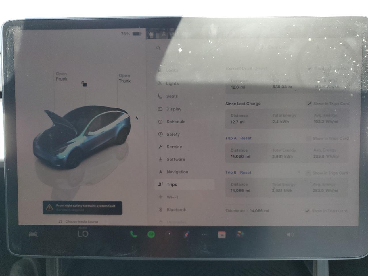 Thumbnail 8 (blur)