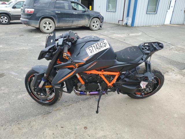 2024 KTM 1290 SUPER - VBKV39409RM989710