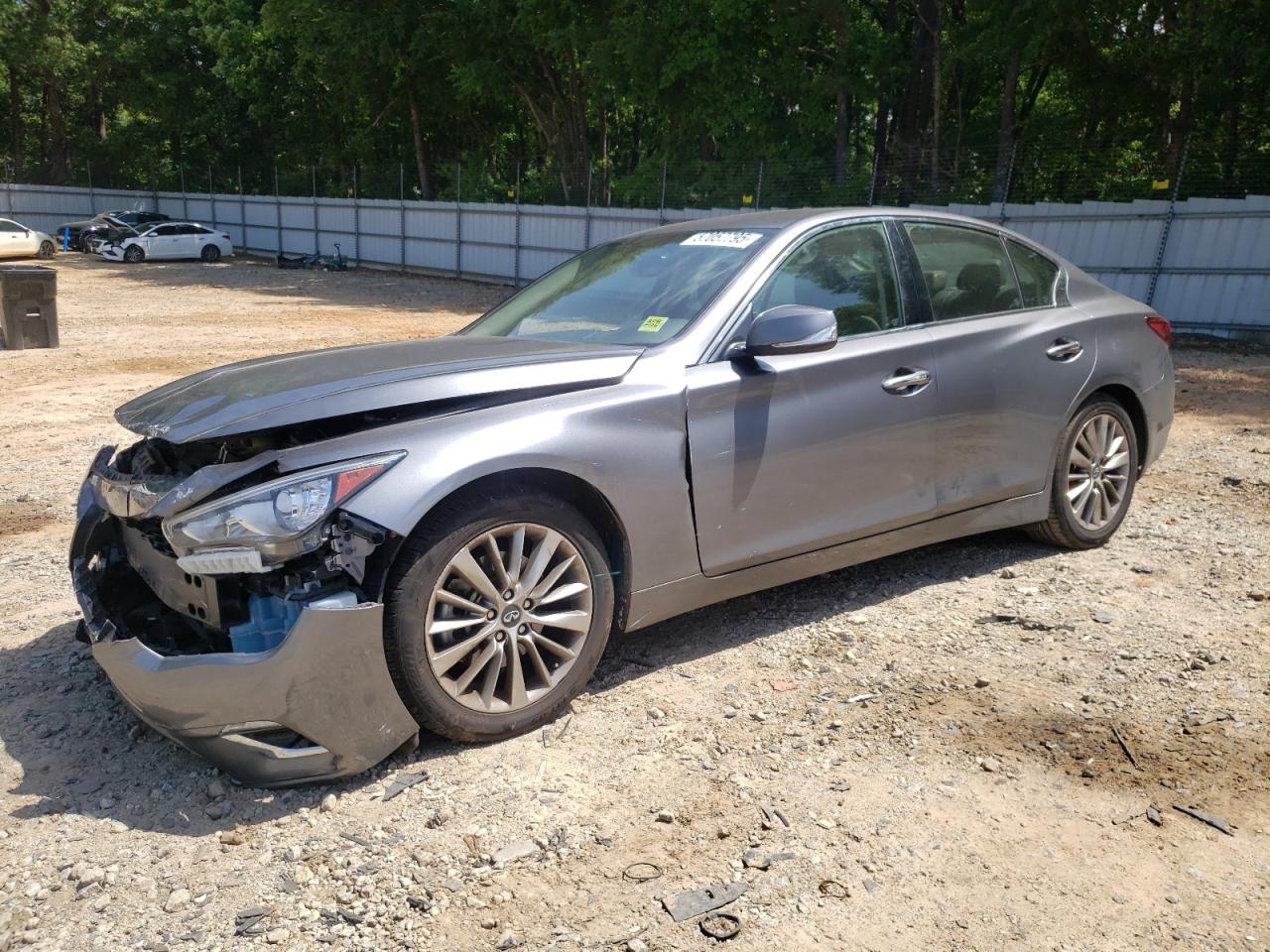 INFINITI Q50 LUXE
