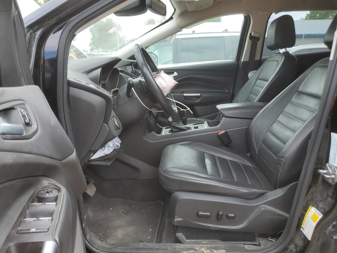 FORD ESCAPE TITANIUM