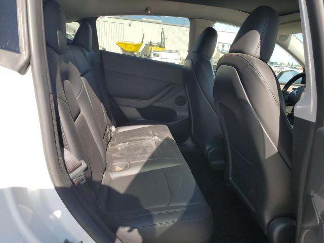 2024 TESLA MODEL Y 7SAYGDEE2RF071146
