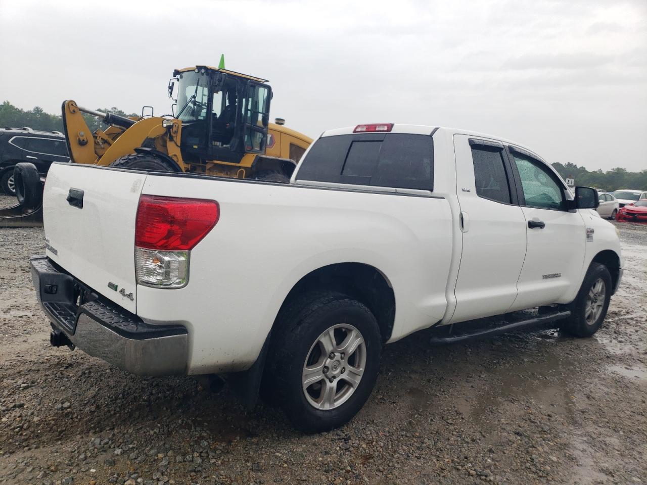 TOYOTA TUNDRA DOUBLE CAB SR5