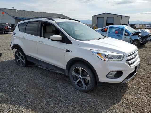 Vin: 1fmcu9hd5jua25205, lot: 57529405, ford escape sel 20184