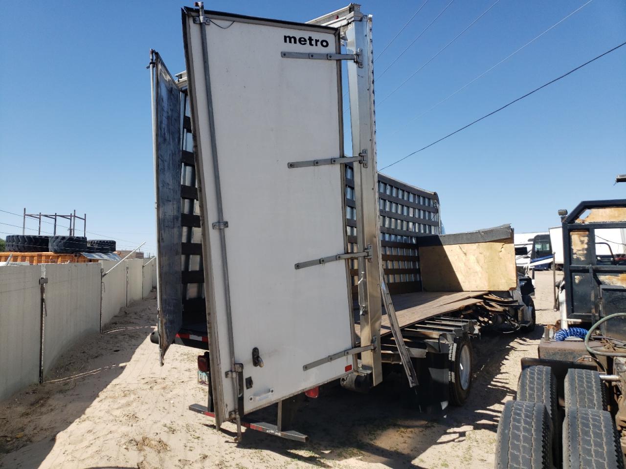 Lot #3284629339 2021 FREIGHTLINER M2 106 MED