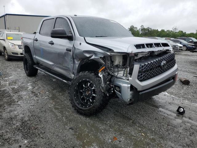 Vin: 5tfey5f12jx240817, lot: 57181985, toyota tundra crewmax sr5 20184