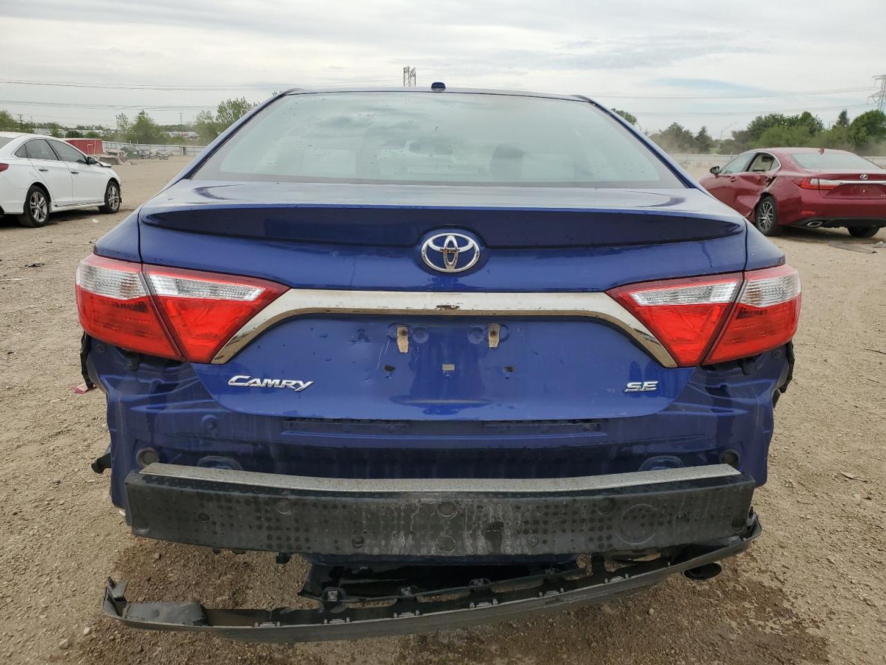 Toyota Camry le 2015