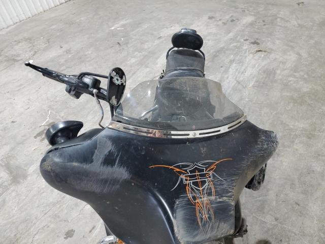 2010 HARLEY-DAVIDSON FLHX - 1HD1KB413AB628426