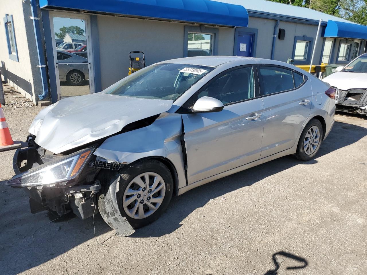 HYUNDAI ELANTRA SE
