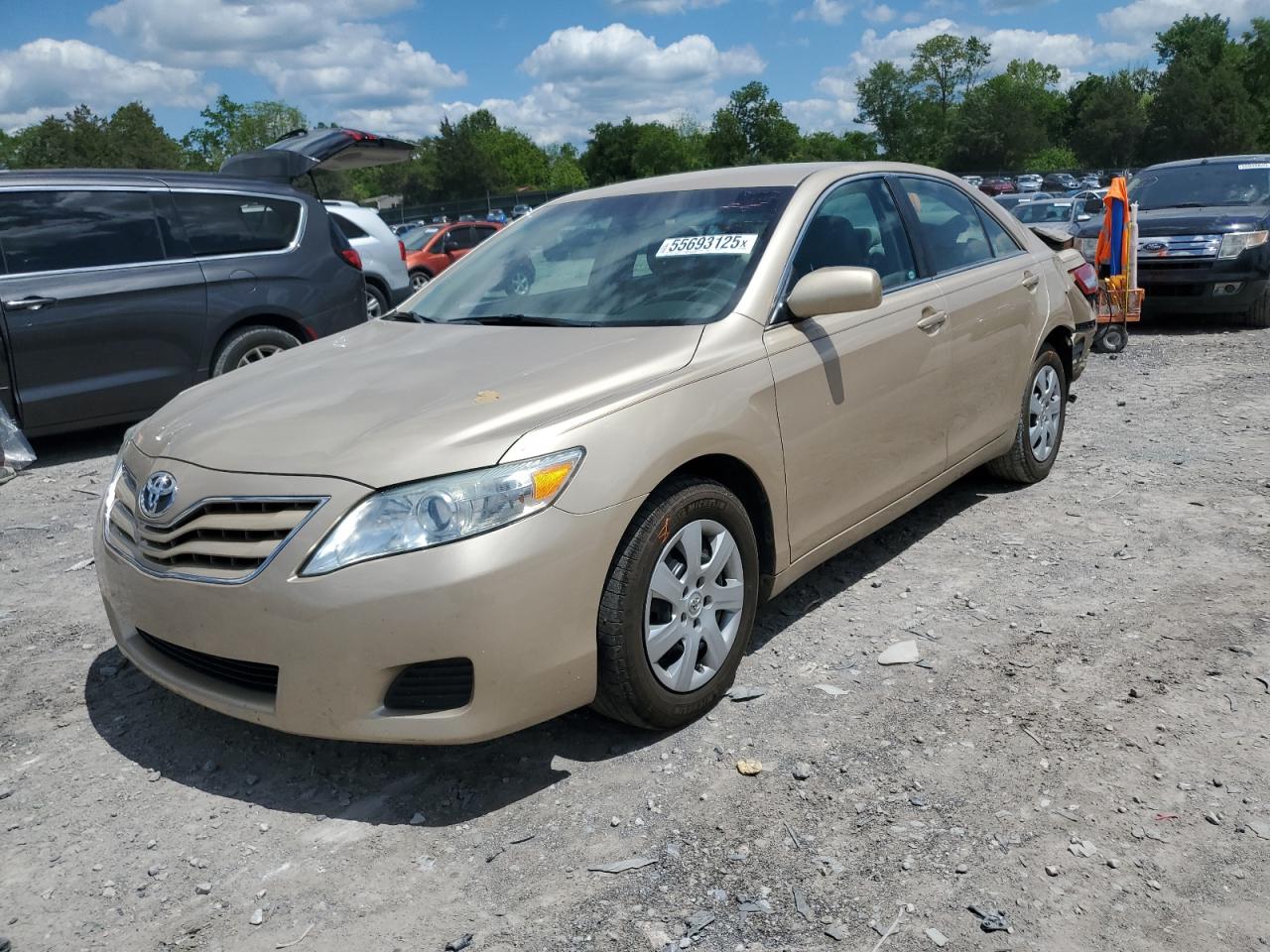 TOYOTA CAMRY BASE