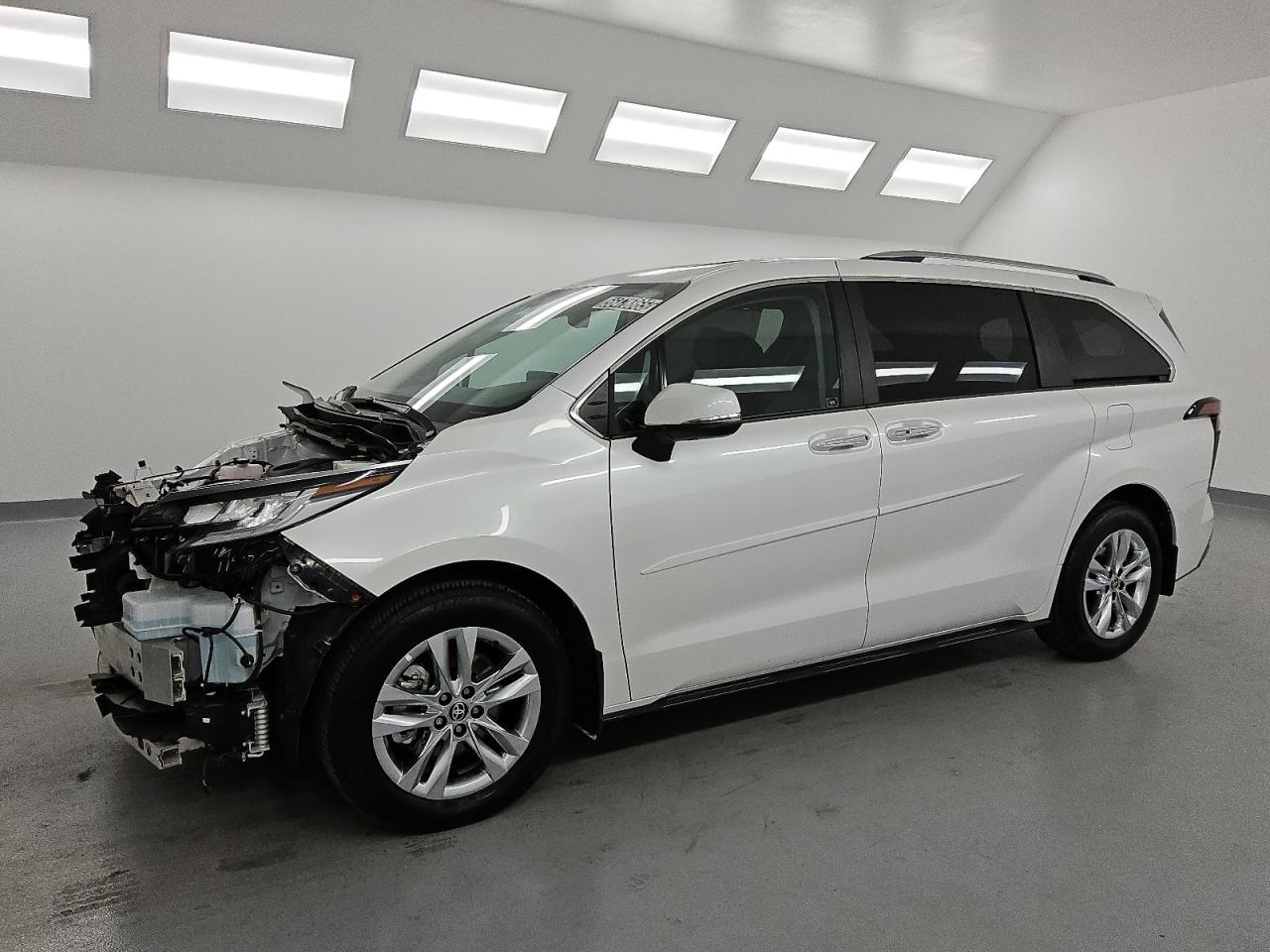 TOYOTA SIENNA LIMITED