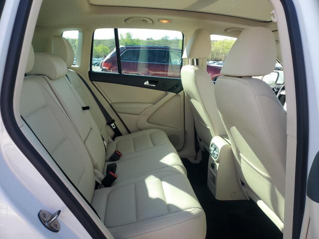 2016 VOLKSWAGEN TIGUAN S - WVGBV7AX7GW590859