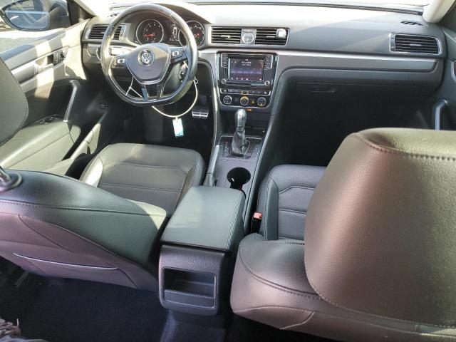 2017 VOLKSWAGEN PASSAT R-L 1VWDT7A37HC068684