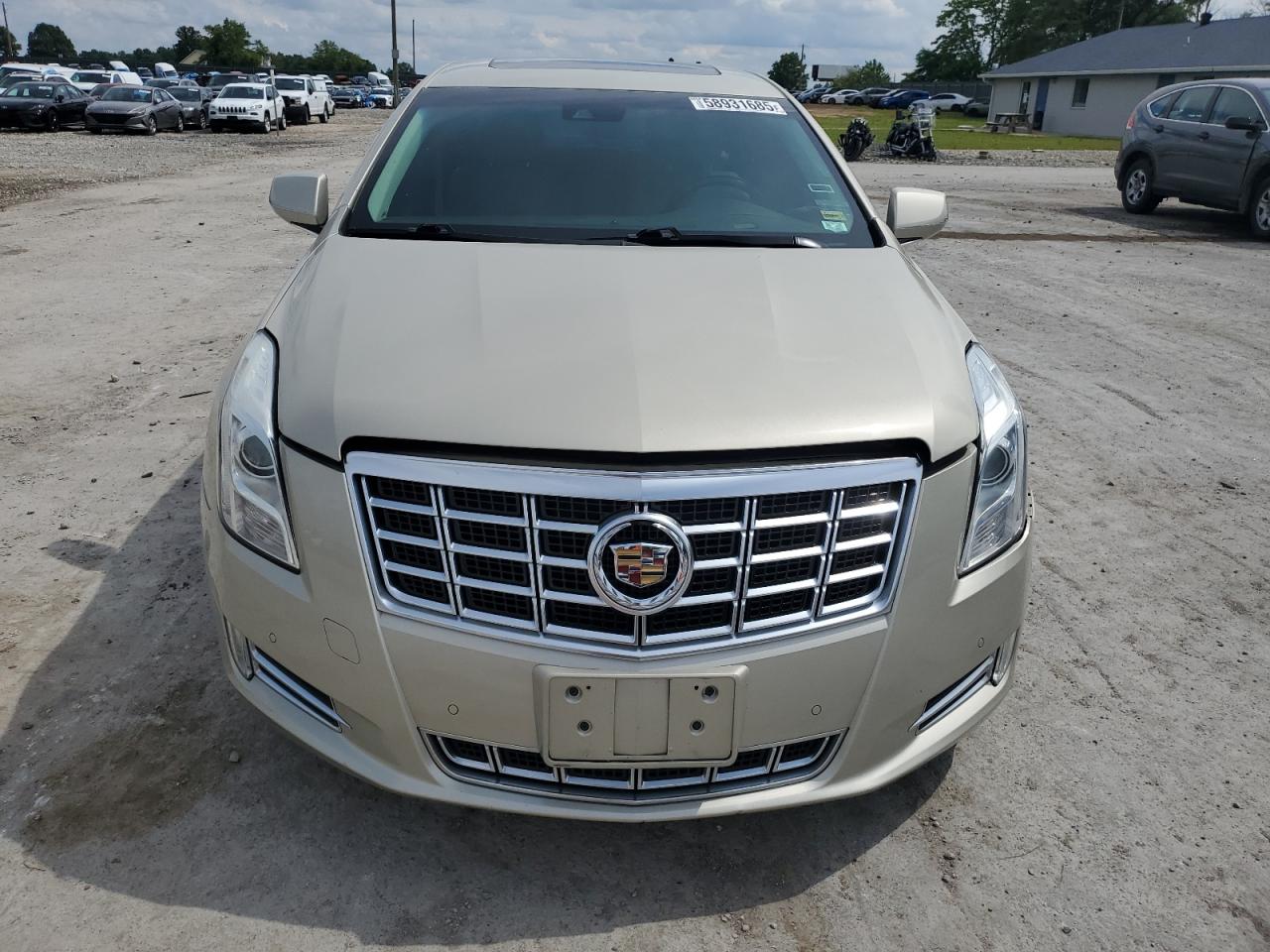 CADILLAC XTS LUXURY COLLECTION