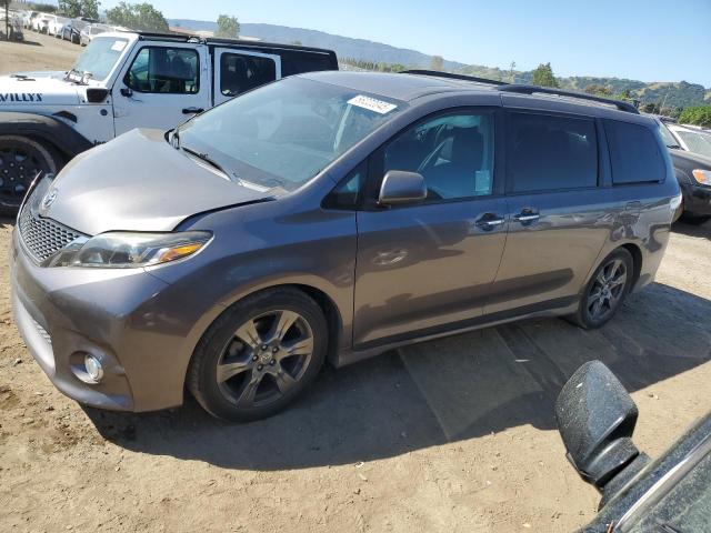 Vin: 5tdxz3dc5hs766941, lot: 56222045, toyota sienna se 2017 img_1