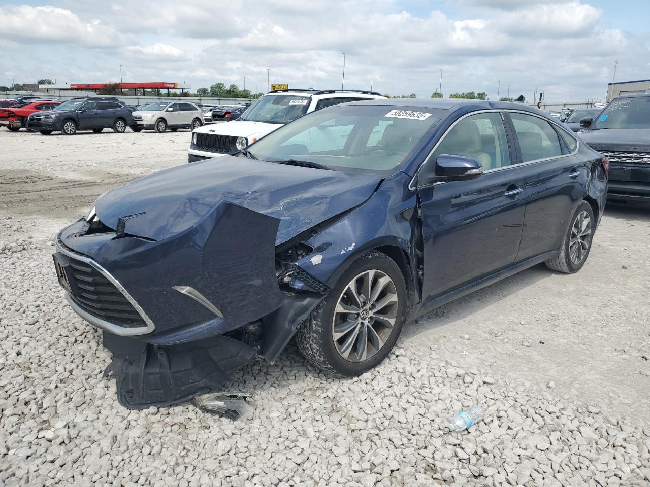 TOYOTA AVALON XLE
