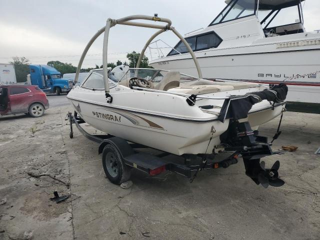 STINGRAY BOAT 2002 white   PNYUSKY4LJ02 photo #4
