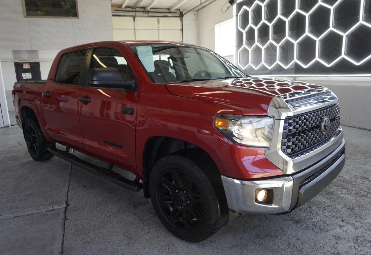 TOYOTA TUNDRA CREWMAX SR5
