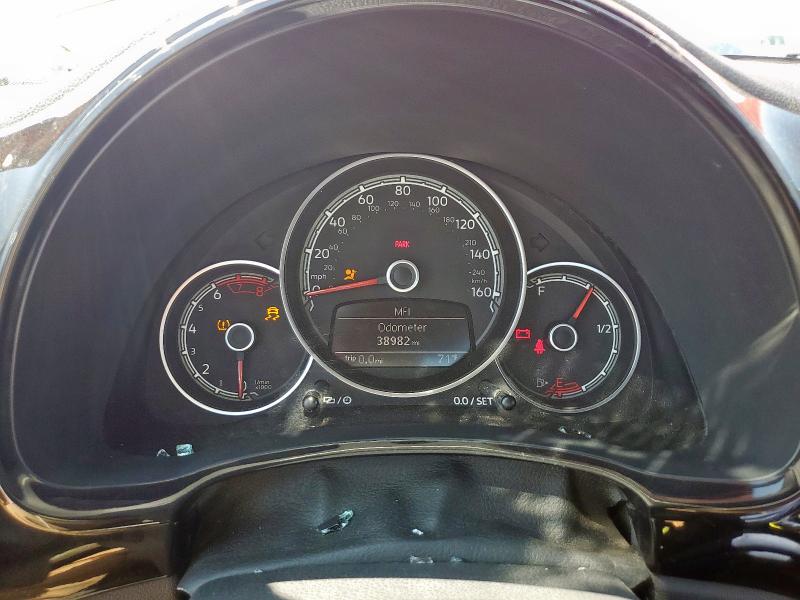 2018 VOLKSWAGEN BEETLE S 3VWFD7AT5JM702830