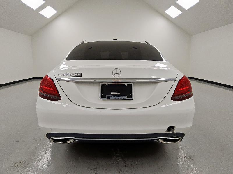 2021 MERCEDES-BENZ C 300 W1KWF8DB2MR606040