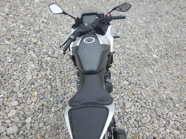2024 SUZUKI GSX800 F JS1EM13B9R7101906