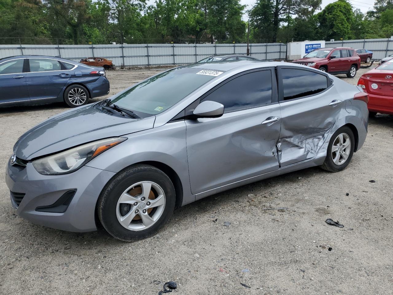 HYUNDAI ELANTRA SE
