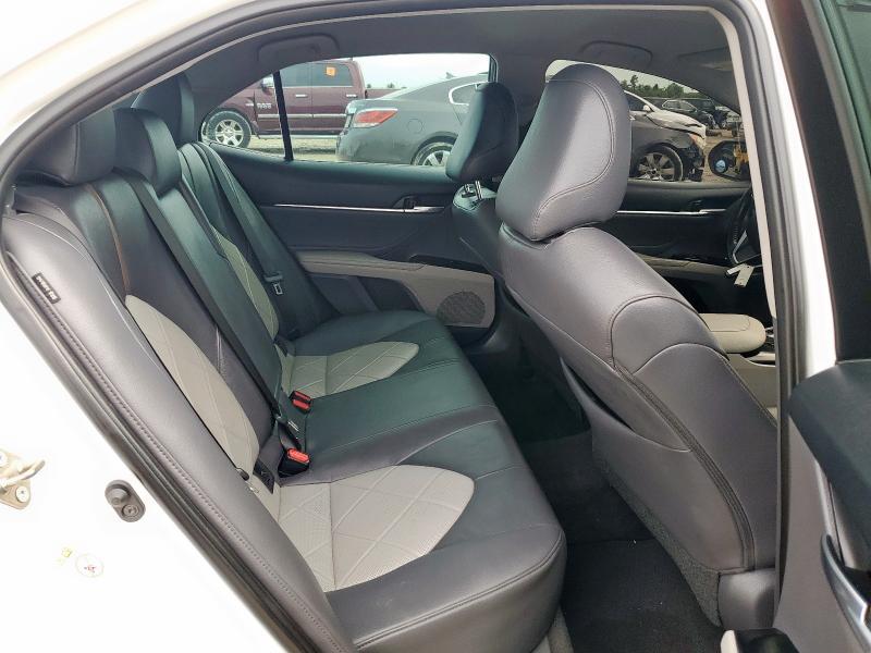 2018 TOYOTA CAMRY L - 4T1B11HK9JU002160