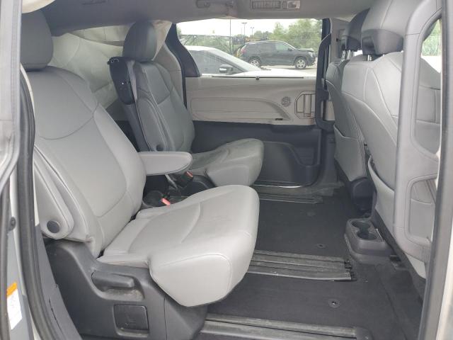 2022 TOYOTA SIENNA XLE 5TDYRKEC2NS119776